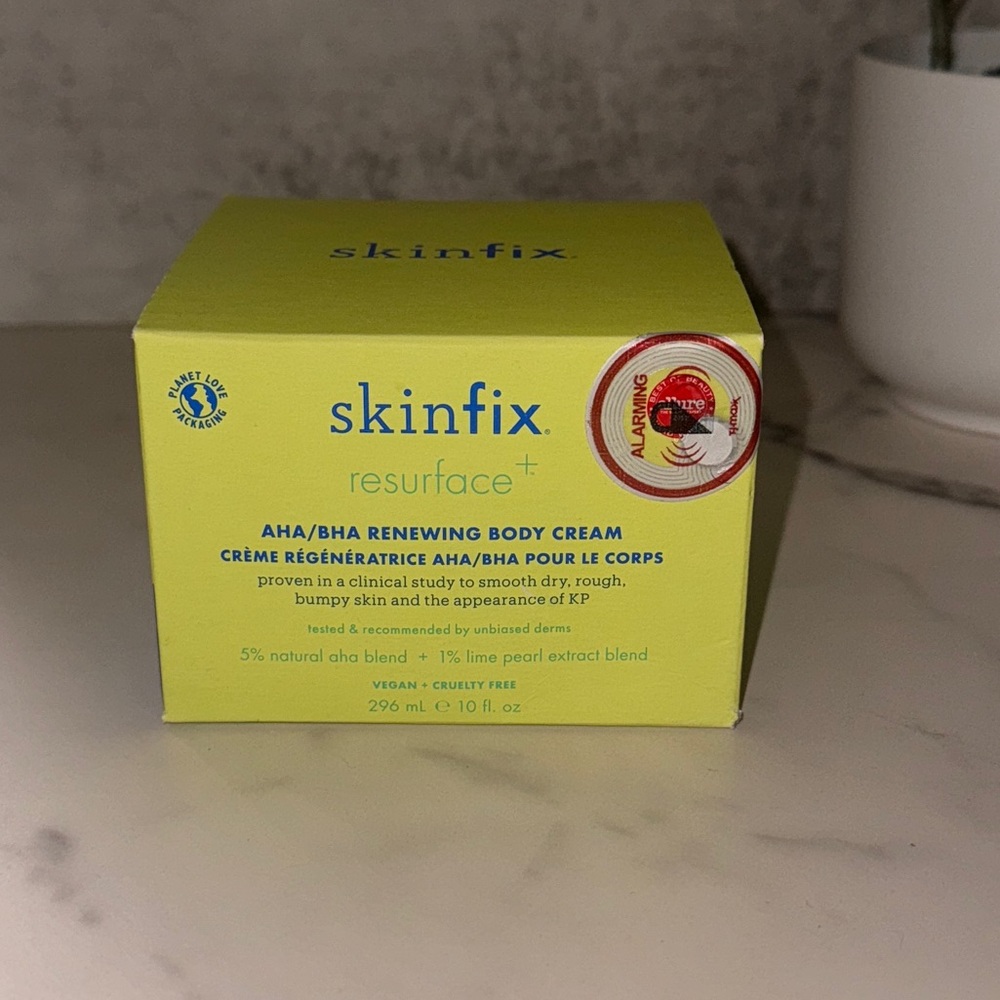 Skinfix Resurface+ AHA/BHA Renewing Body Cream
